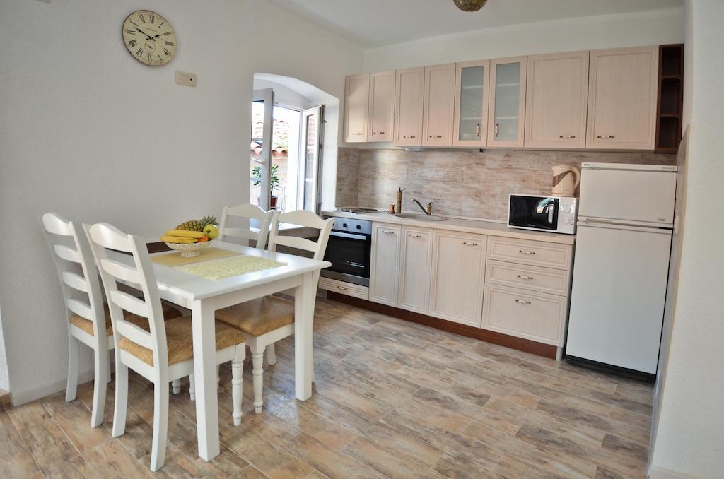 Bell Tower Apartment Budva Habitación foto